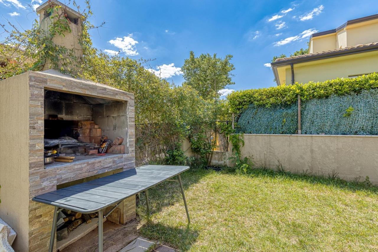 Holiday House Mir Kanfanar Esterno foto